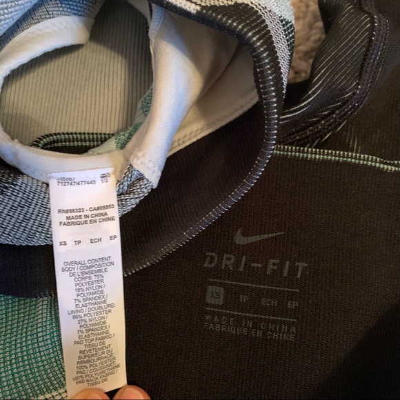 Nike Workout Set - Picture 4 of 4